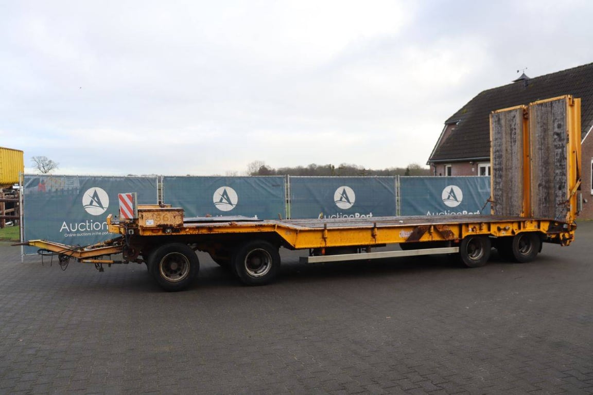 Low loader Nooteboom ASD 40-22 2003 2003 Nooteboom ASD 40-22 2003 1 image 2