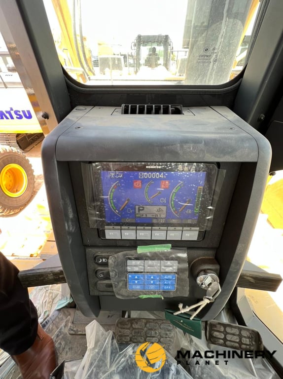 Heavy machinery product image - Image 8 of 13