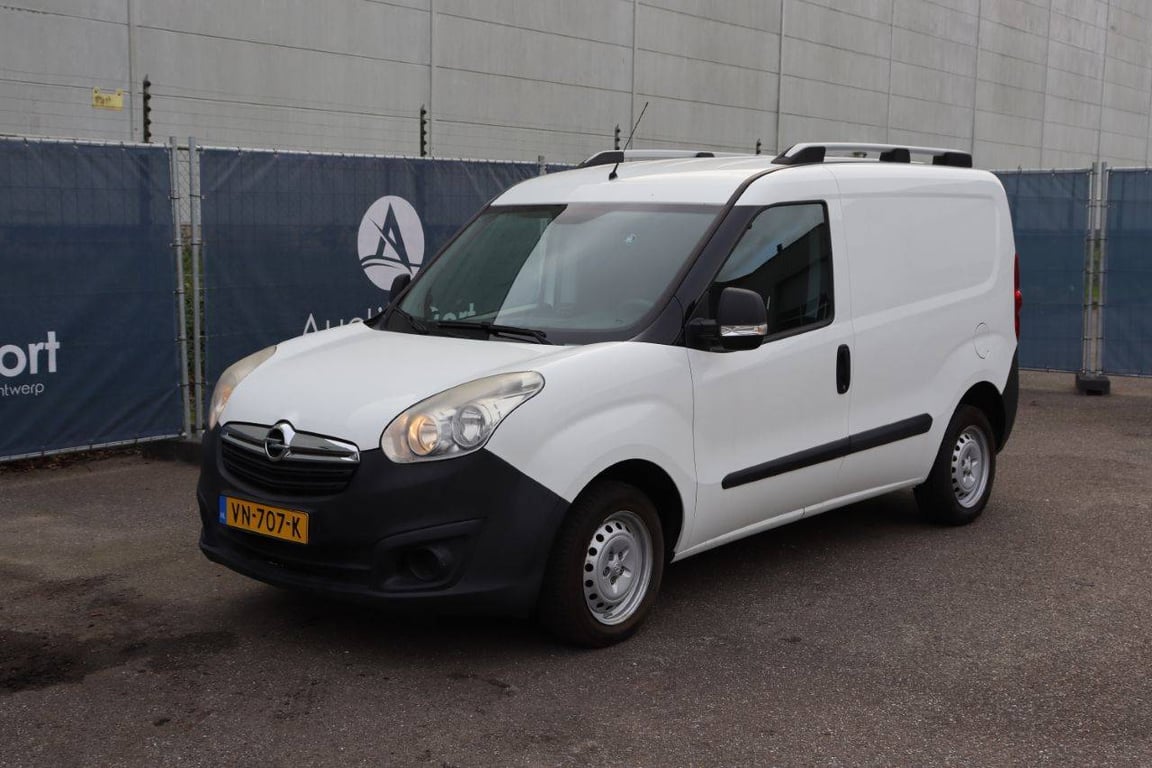 Opel COMBO VAN Diesel 2015 2015 Opel Combo van 2015 1 image 9