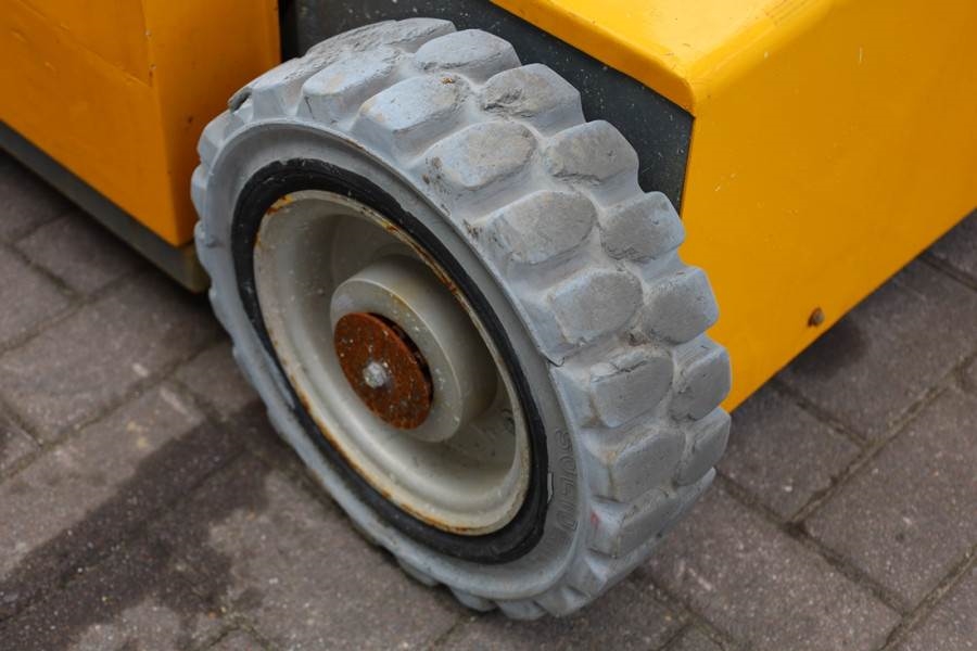 Haulotte STAR 12 Electric, 12m Working Height, 3m Reach, 21 2008 HAULOTTE - STAR 12 - 63297 STAR 12 Electric, 12m Working ...