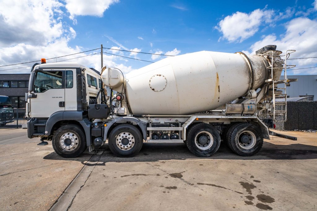 MAN TGS 32 360 BB+ LIEBHERR 9m3 2015 E64123 TGS 32 360 BB+ LIEBHERR 9m3 2015 1 image 6