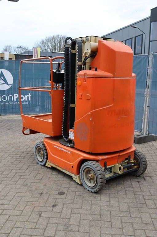 JLG TOUCAN 800 A 8m Electric Mast Lift 2010 2010 TOUCAN 800 A 2010 1 image 4