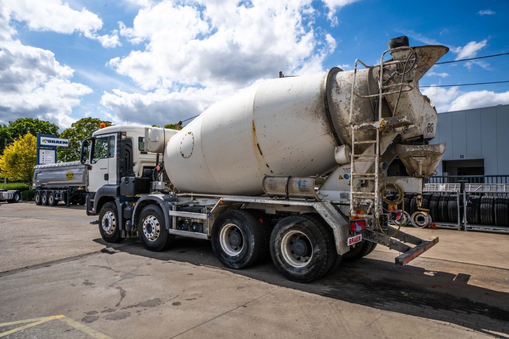 MAN TGS 32 360 BB+ LIEBHERR 9m3 2015 E64123 TGS 32 360 BB+ LIEBHERR 9m3 2015 1 image 5