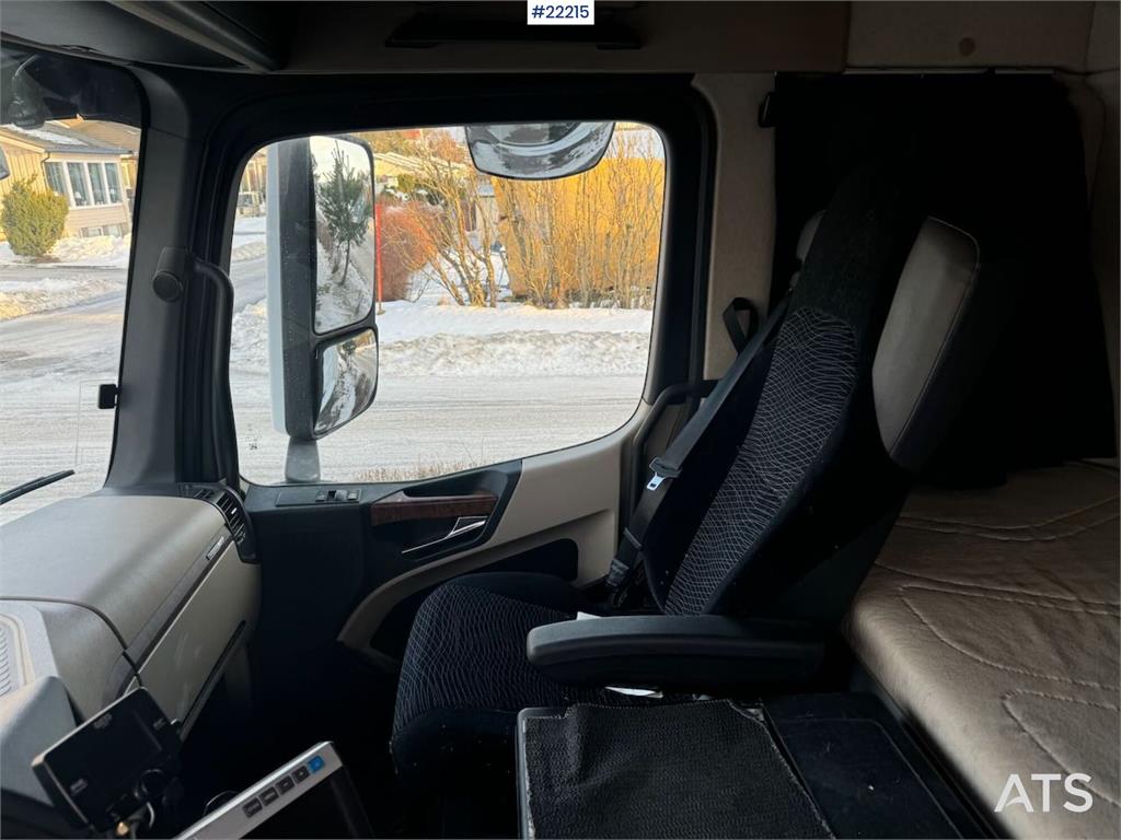 Mercedes-Benz Actros 1836 4x2 box truck with tail lift and side 2014 22215 Actros 1836 4x2 box with tail lift and side 201...