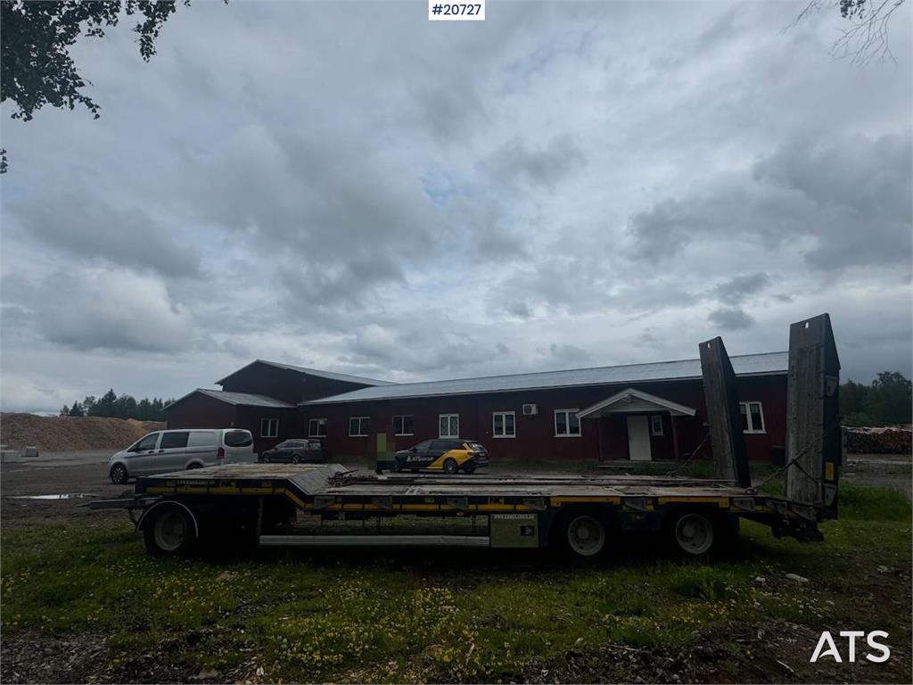 NC engineering Machine trailer w/ hydraulic driving b 2021 20727 NC engineering Machine trailer w/ hydraulic driving b 202...