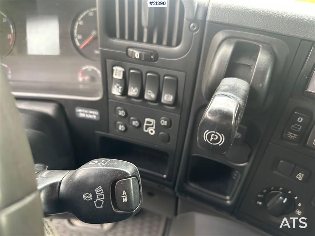 Scania R380 6x2 tanker truck with eurotank body. 2009 21390 R380 6x2 tanker truck with eurotank body. 2009 1 image 14