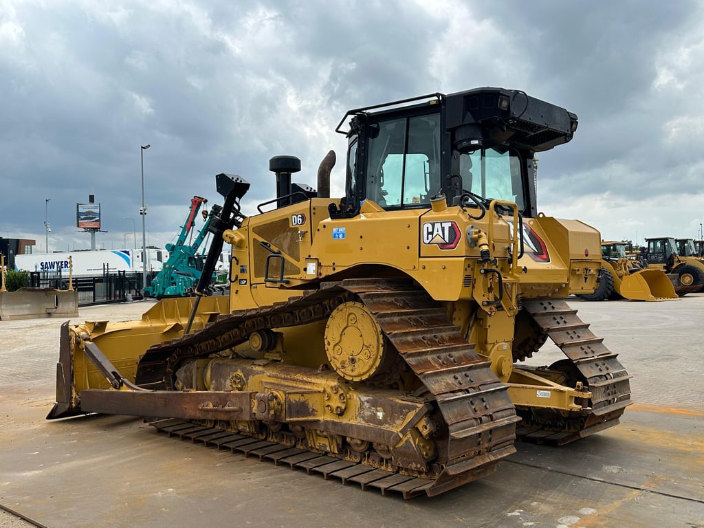 Caterpillar D6 LGP 2019 00033395 D6 LGP 2019 1 image 3