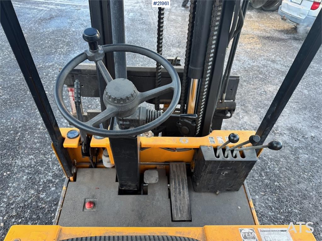 Jungheinrich EFG D1.0 Electric Forklift w/ Charger 1988 21961 EFG D1.0 Electric Forklift w/ Charger 1988 1 Forklift image 27