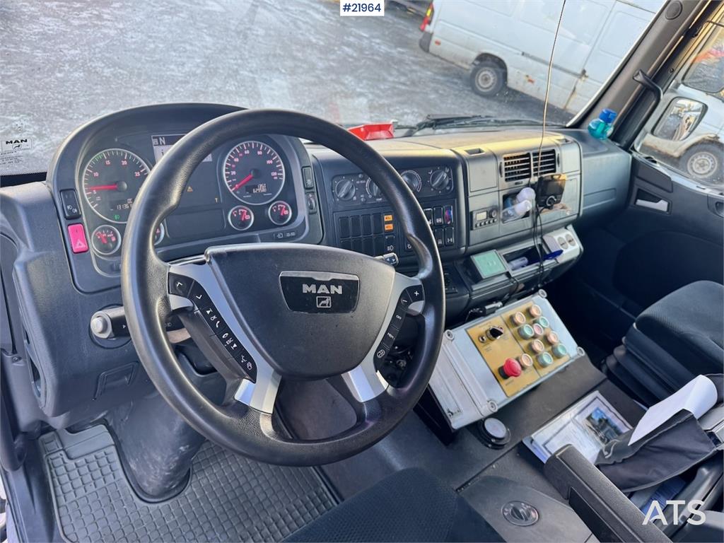 MAN TGM 15.250 Lift truck w/ 18 m Working height. 132, 2010 21964 TGM 15.250 Lift w/ 18 m Working height. 132, 2010 1 imag...