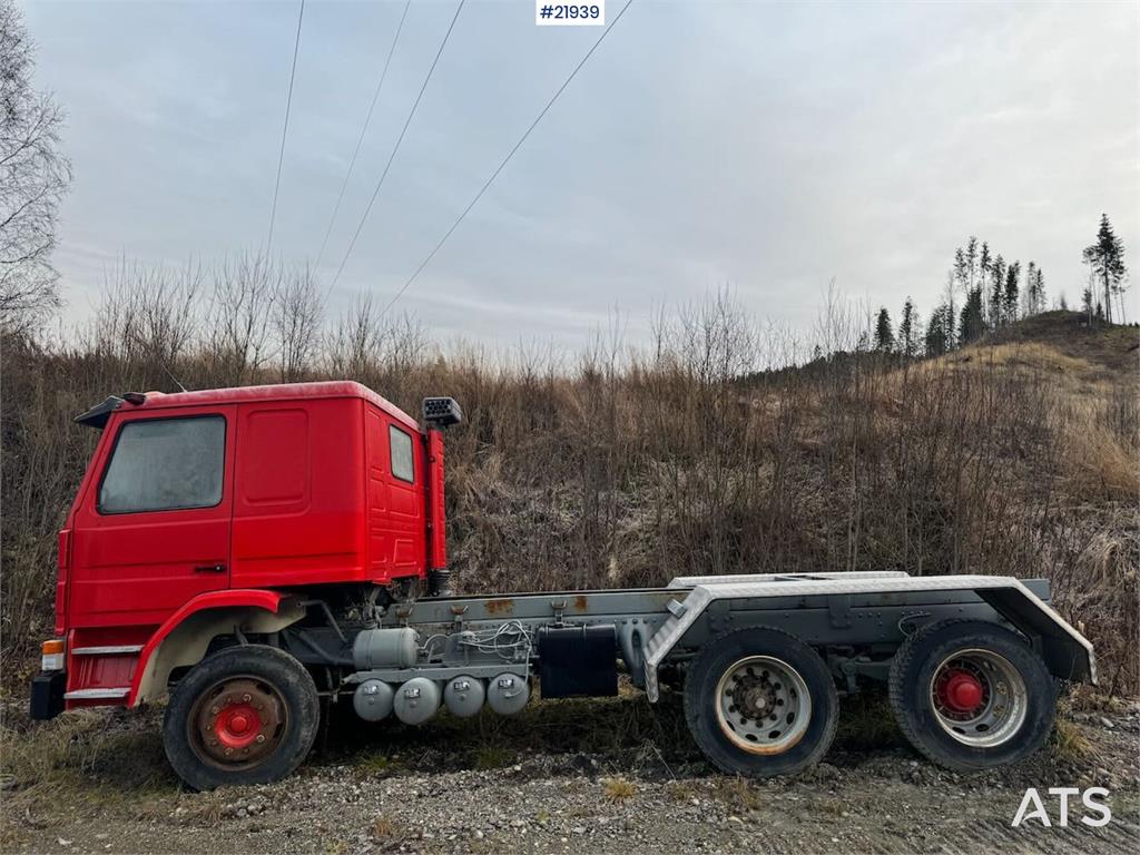 Scania P112 6x2 chassis 1982 21939 P112 6x2 chassis 1982 1 image 21