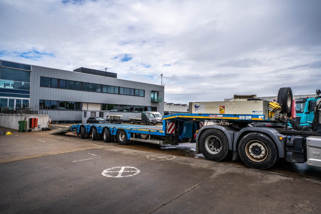 MAX TRAILER MAX TRAILER 110-F-S44+3XSTEERING/DIR. 2016 E64671 Max Trailer MAX TRAILER 110-F-S44+3XSTEERING/DIR. 2016 1 ima...