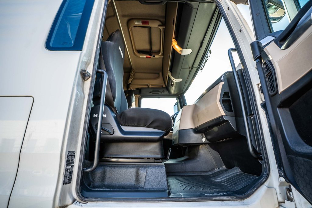 MAN TGX 18.500 XLX BLS+INTARDER+KIPHYDR. 2017 E63832 TGX 18.500 XLX BLS+INTARDER+KIPHYDR. 2017 1 image 13