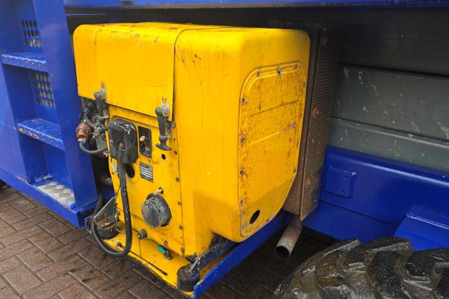 Haulotte H12SX Diesel, 4x4 Drive, 12m Working Height, 700kg 2004 HAULOTTE - H12SX - 90084 H12SX Diesel, 4x4 Drive, 12m Wor...