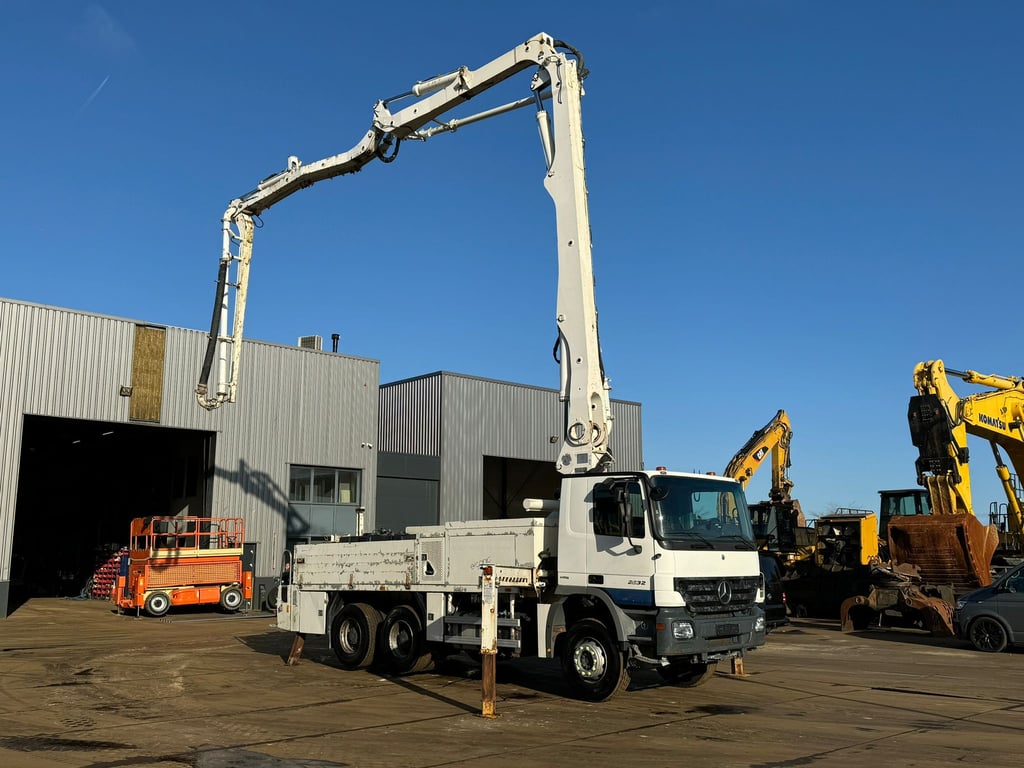 Heavy machinery product image - Image 9 of 15