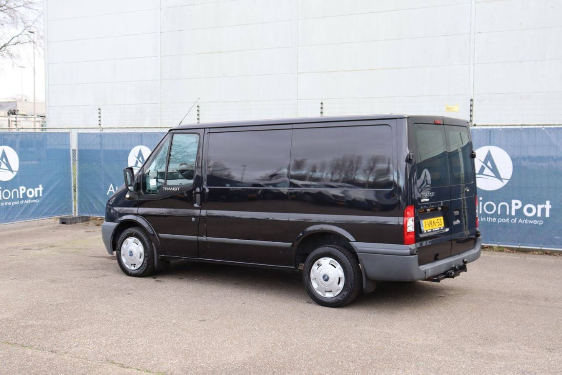 Ford TRANSIT 260S VAN 85DPF LR 4.23 Diesel 2010 2010 TRANSIT 260S VAN 85DPF LR 4.23 2010 1 image 4