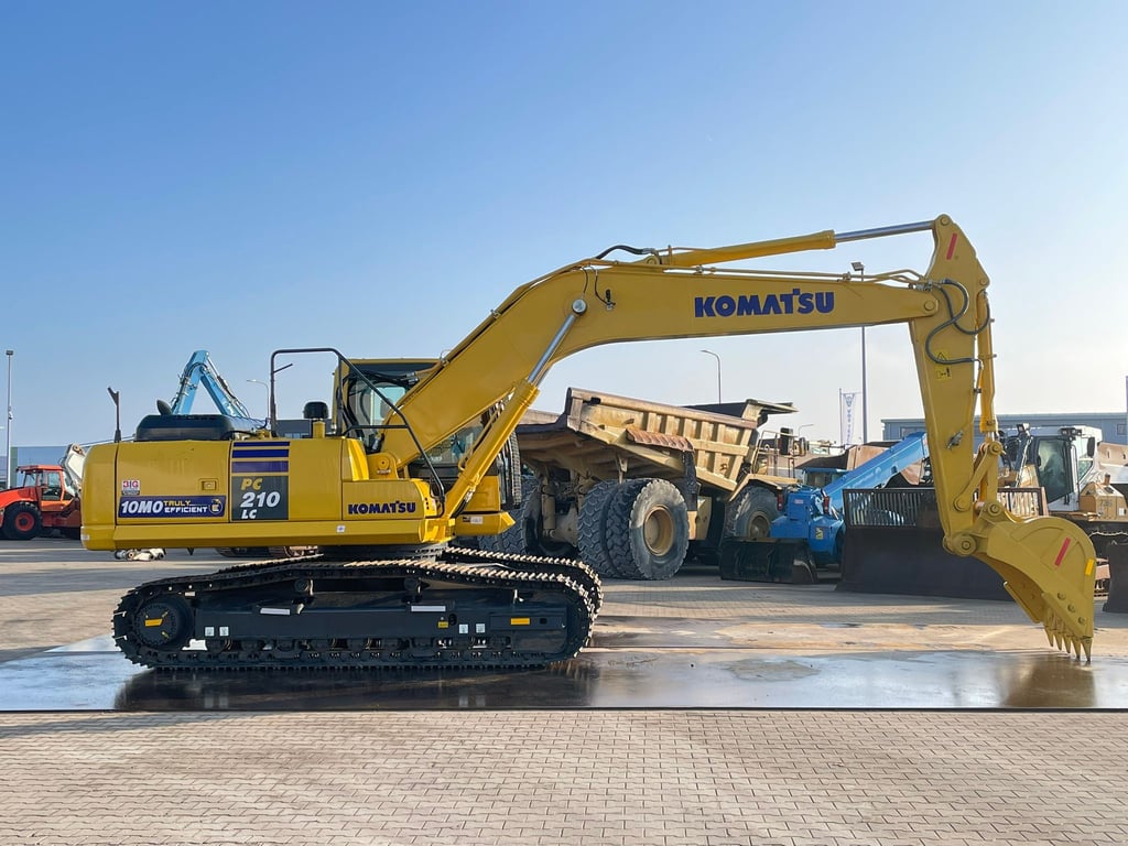 Komatsu PC210LC-10MO 2025 00033625 PC210LC-10MO 2025 0 image 6