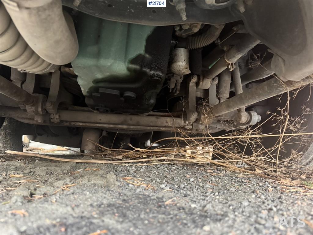 Volvo FM410 2-Chamber Refuse Truck. 2017 21704 FM410 2-Chamber Refuse Truck. 2017 1 image 10