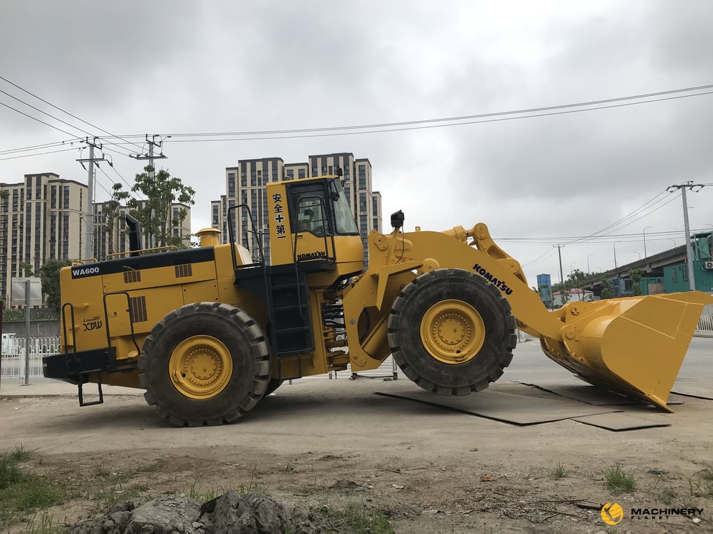 Komatsu WA600-3 good quality Original for sale WA600-3 2018 1 Wheel Loaders image 4