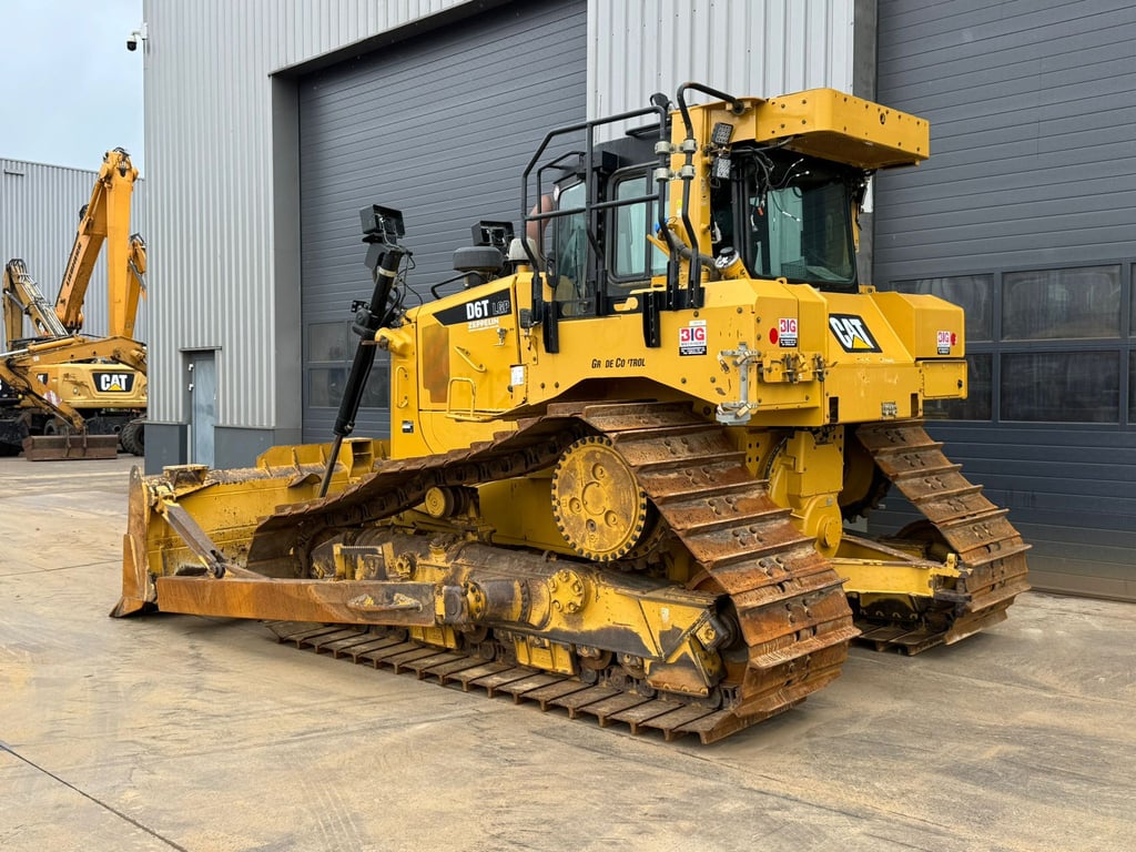 Caterpillar D6T LGP 2018 00033411 D6T LGP 2018 1 image 3