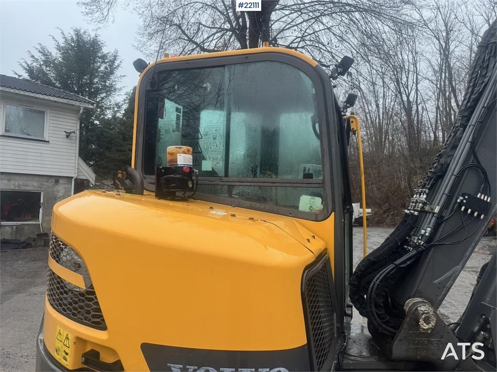Volvo ECR58D with rototilt and 2 buckets. 3,100 hours. 2017 22111 ECR58D with rototilt and 2 buckets. 3,100 hours. 2017 1 ...