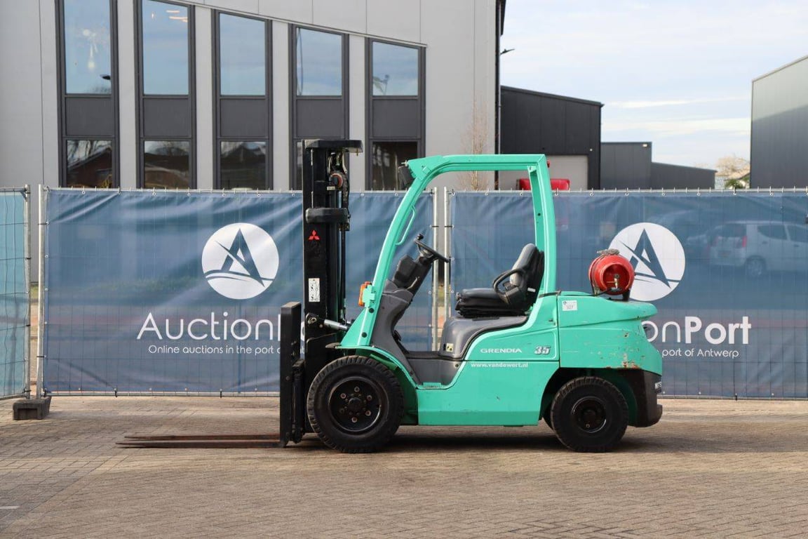 Forklift Mitsubishi FG35N LPG 3500kg 2010 2010 FG35N 2010 1 Forklift image 2