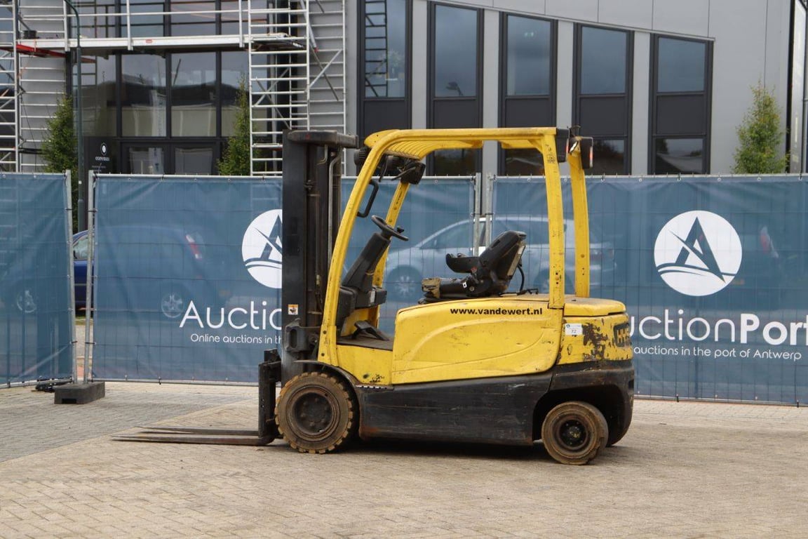 Hyster J3.0XN Electric Forklift 2330kg 3.2m 2011 2011 J3.0XN 2011 1 Forklift image 3