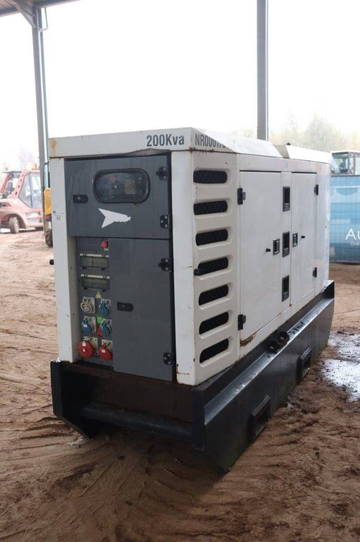 Generator SDMO R220C3 Diesel 200kVA 2012 2012 SDMO R220C3 2012 1 Generators image 5