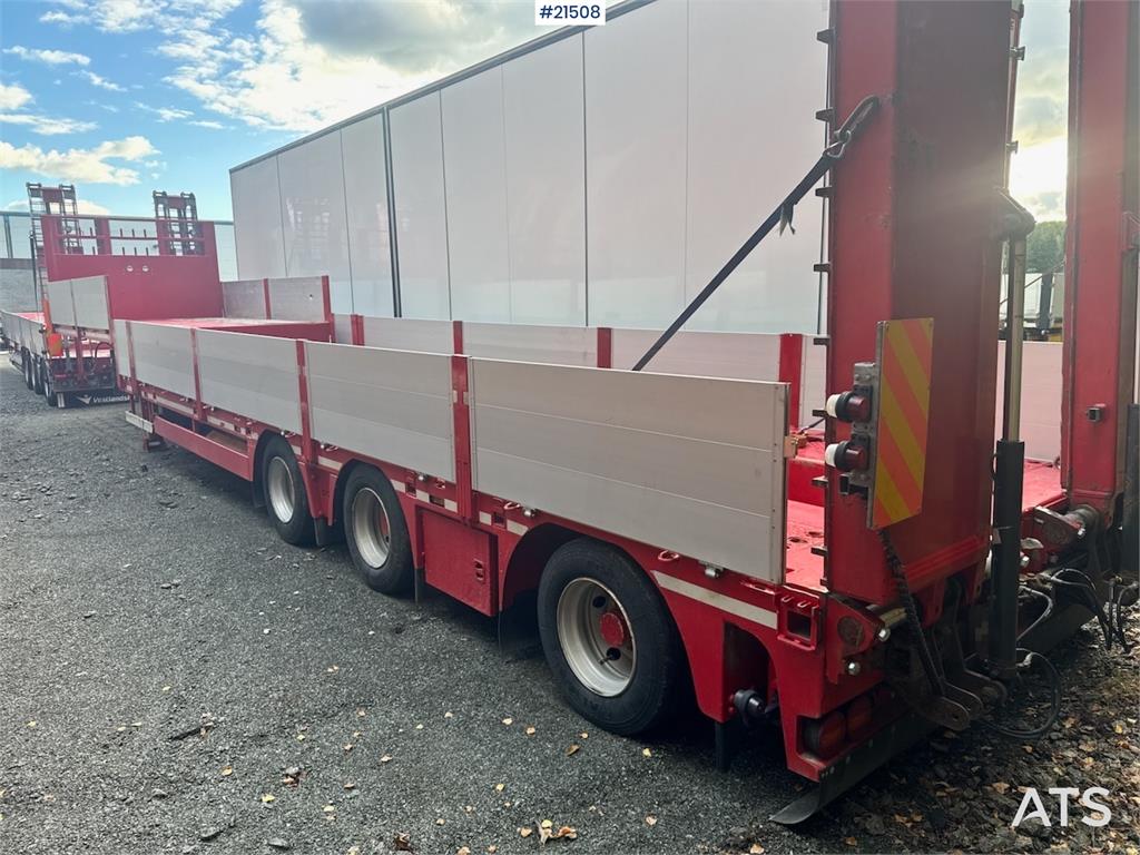 Doll Machinery Semi w/ Widening and Hydraulic Bridges. 2018 21508 Doll Machinery Semi w/ Widening and Hydraulic Bridges. 2...