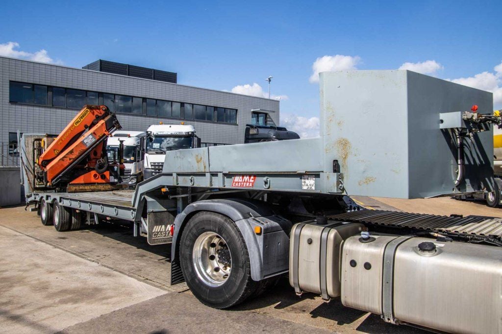 CASTERA CRANE/KRAN/GRUE-PALFINGER 22002 (2xHydr.) 2011 E51044 Castera CRANE/KRAN/GRUE-PALFINGER 22002 (2xHydr.) 2011 1 Cra...