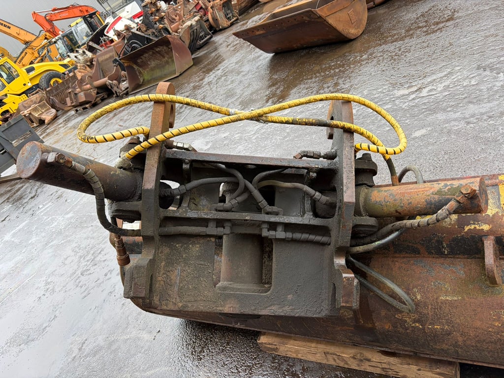 Verachtert tilting bucket CW-40 bucket width: 2400mm 70001955 Verachtert tilting bucket CW-40 bucket width: 2400mm 1 image 5