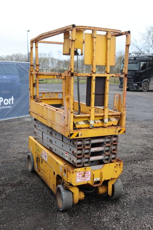 Scissor lift Genie GS-1932 Electric 7.6m GS-1932 1 Scissor Lifts image 7