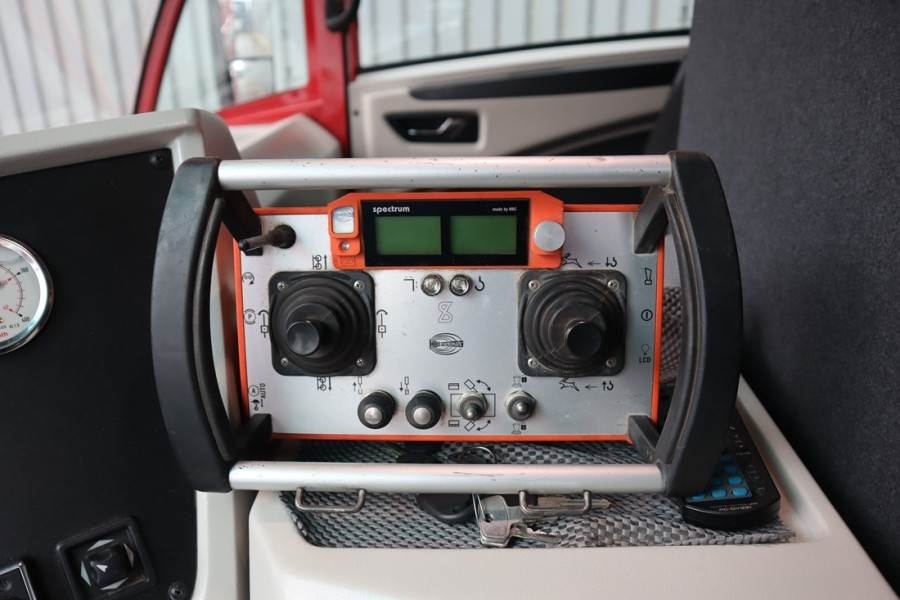 Heavy machinery product image - Image 5 of 15