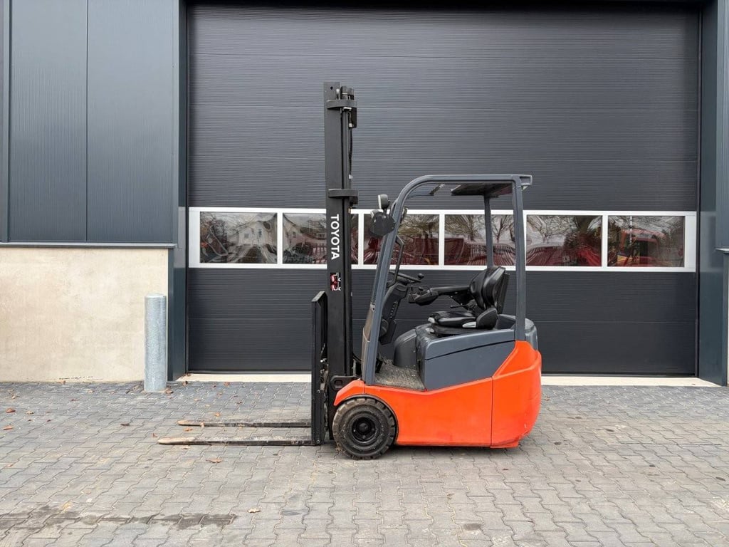 Forklift Toyota 7FBEST13 Electric 1200kg 2012 2012 7FBEST13 2012 1 Forklift image 2