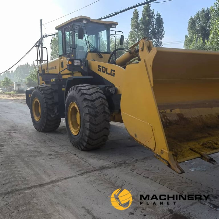 SDLG LG958F Loader Used Good Condition For Sale LG958F 2020 1 Wheel Loaders image 4