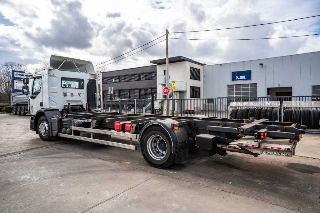 RENAULT PREMIUM 340 DXI // HAYON RETRACT 2013 E63383 Renault PREMIUM 340 DXI // HAYON RETRACT 2013 1 image 5