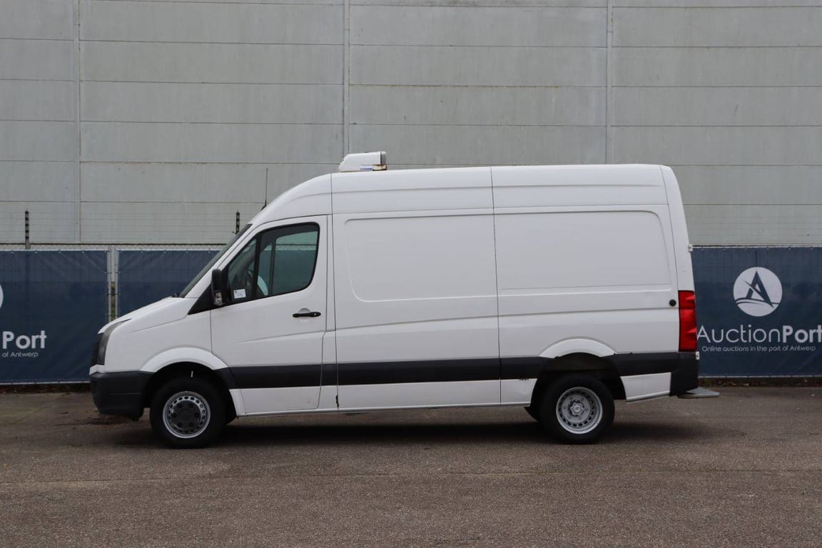 Refrigerated van Volkswagen Crafter Diesel 2012 2012 Volkswagen Crafter 2012 1 image 2