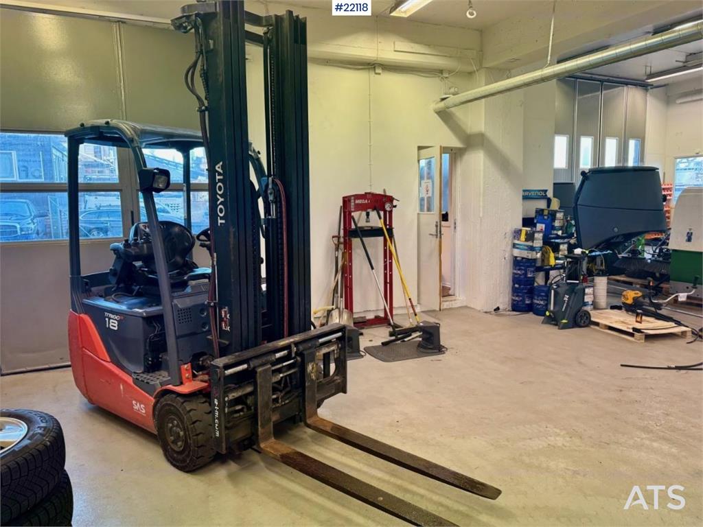 Toyota 8FBEKT18 electric forklift 2014 22118 8FBEKT18 electric forklift 2014 1 Forklift image 16