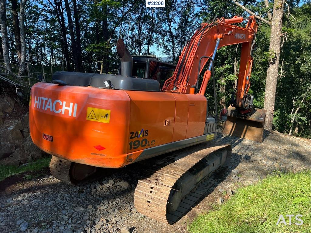 Hitachi zx190lc-5B excavator w/ rototilt, sanding bucket, 2016 21208 zx190lc-5B excavator w/ rototilt, sanding bucket, 201...