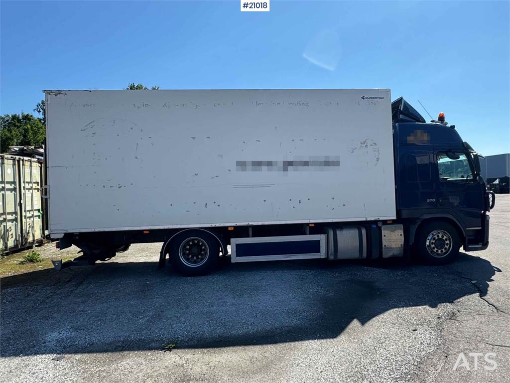 Volvo FM 370 box truck with full side opening! 2012 21018 FM 370 box truck with full side opening! 2012 1 image 7