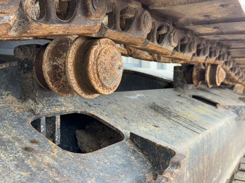Komatsu HB215LC-1 HB 2012 00033062 HB215LC-1 HB 2012 1 image 14