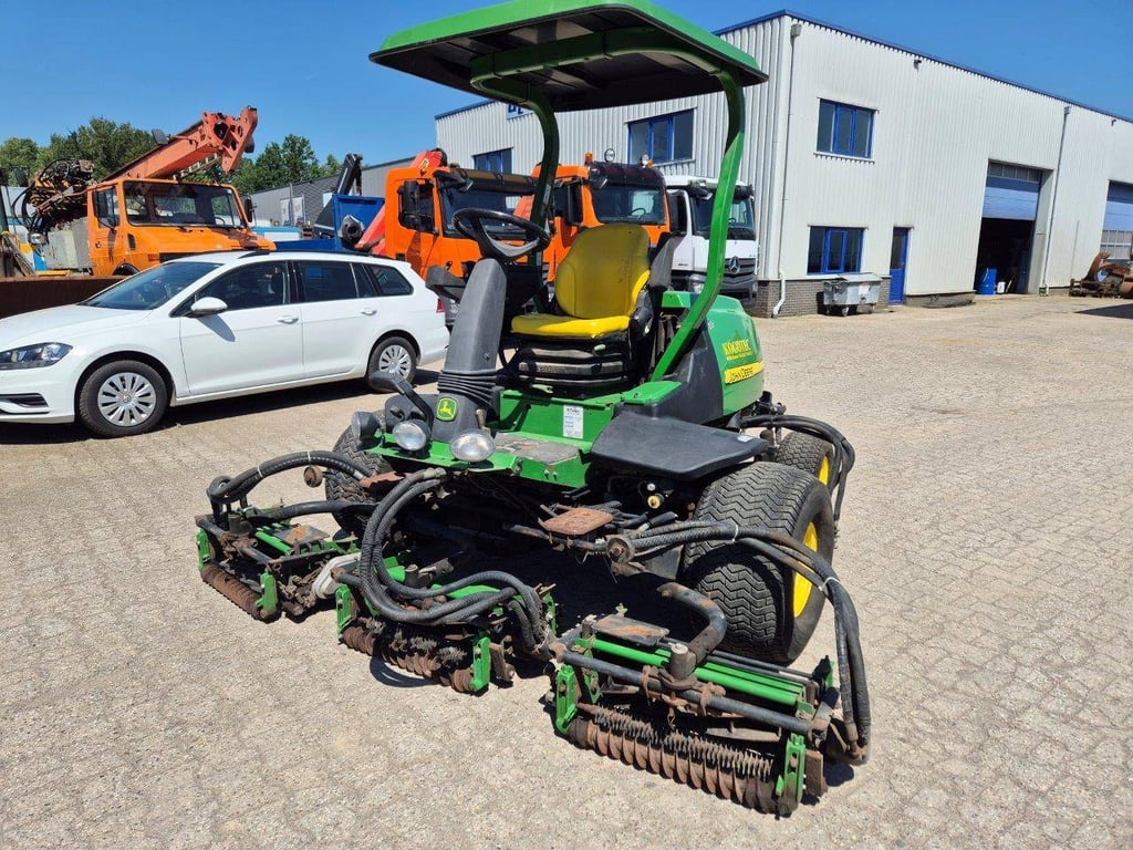 John Deere 8700 PC FM Diesel Riding Mower 2010 8700 PC FM 2010 1 image 2