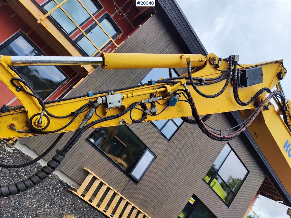 Komatsu PC78US-10 excavator with rototilt and 3 buckets. W 2017 20940 PC78US-10 excavator with rototilt and 3 buckets. W 2...