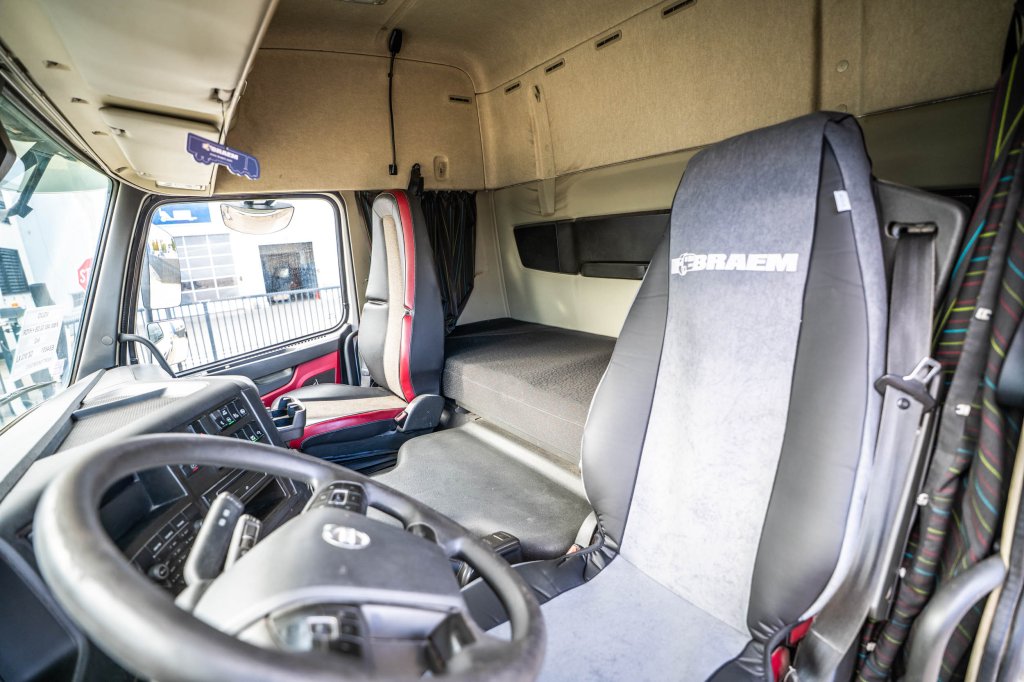 VOLVO FMX 460 GLOB + HYDR 2016 E64851 FMX 460 GLOB + HYDR 2016 1 image 9