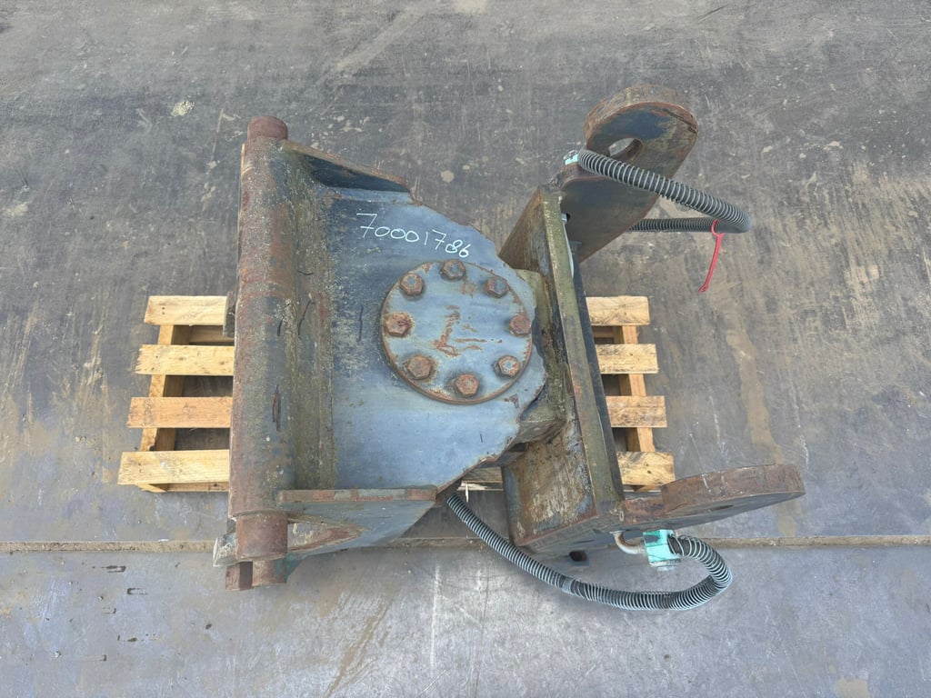 Tilting Quick Coupler CW30 70001786 Tilting Quick Coupler CW30 1 image 6