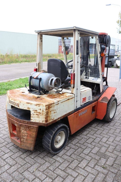 Forklift Nissan 30 LPG 1991 RHG02 A 30U 1991 1 Forklift image 6