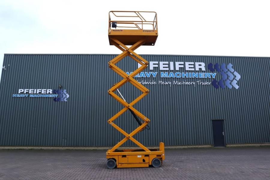 Haulotte Compact 10 Electric, 10m Working Height, 450kg Cap 2011 HAULOTTE - Compact 10 - 63138 Compact 10 Electric, 10m Wo...