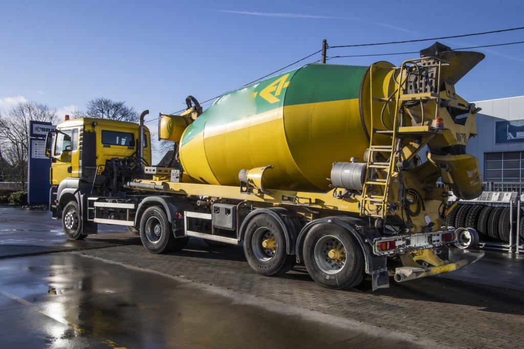 DE BUF MIXER/MALAXEUR/MISCHER-10M3 (gestuurd/gelenkt/dir./steering) 2011 E56821 De Buf MIXER/MALAXEUR/MISCHER-10M3 (gestuu...