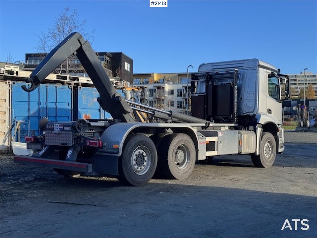 Mercedes-Benz Arocs 2543 6x2 Hook Truck. 3600 km!! 2024 21413 Arocs 2543 6x2 Hook Truck. 3600 km!! 2024 1 image 14