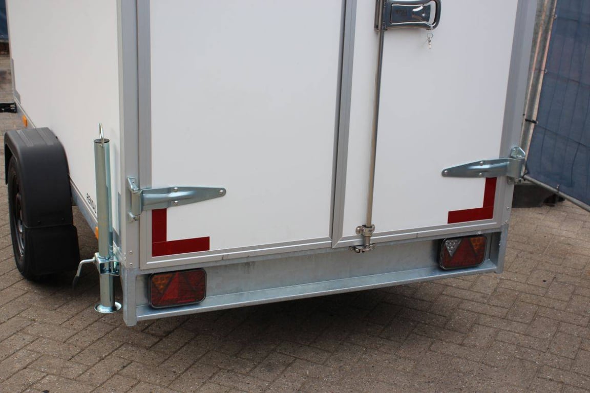 Closed trailer VDM Trailers 260x150cm 2025 New 2025 VDM trailers Rental Edition 2025 0 image 14