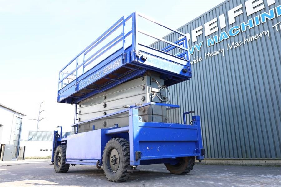 Liftlux SL245-25D 4WD Diesel, 4x4 Drive, 26.5m Working Hei 2003 LIFTLUX - SL245-25D 4WD - 50004 Liftlux SL245-25D 4WD Dies...